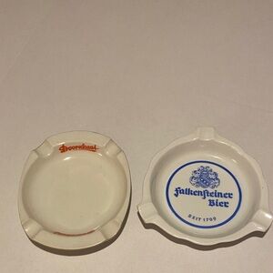 2 vintage ashtray